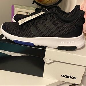 NIB ADIDAS SNEAKERS WOMENS